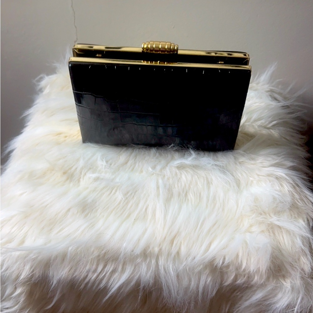 black clutch bag